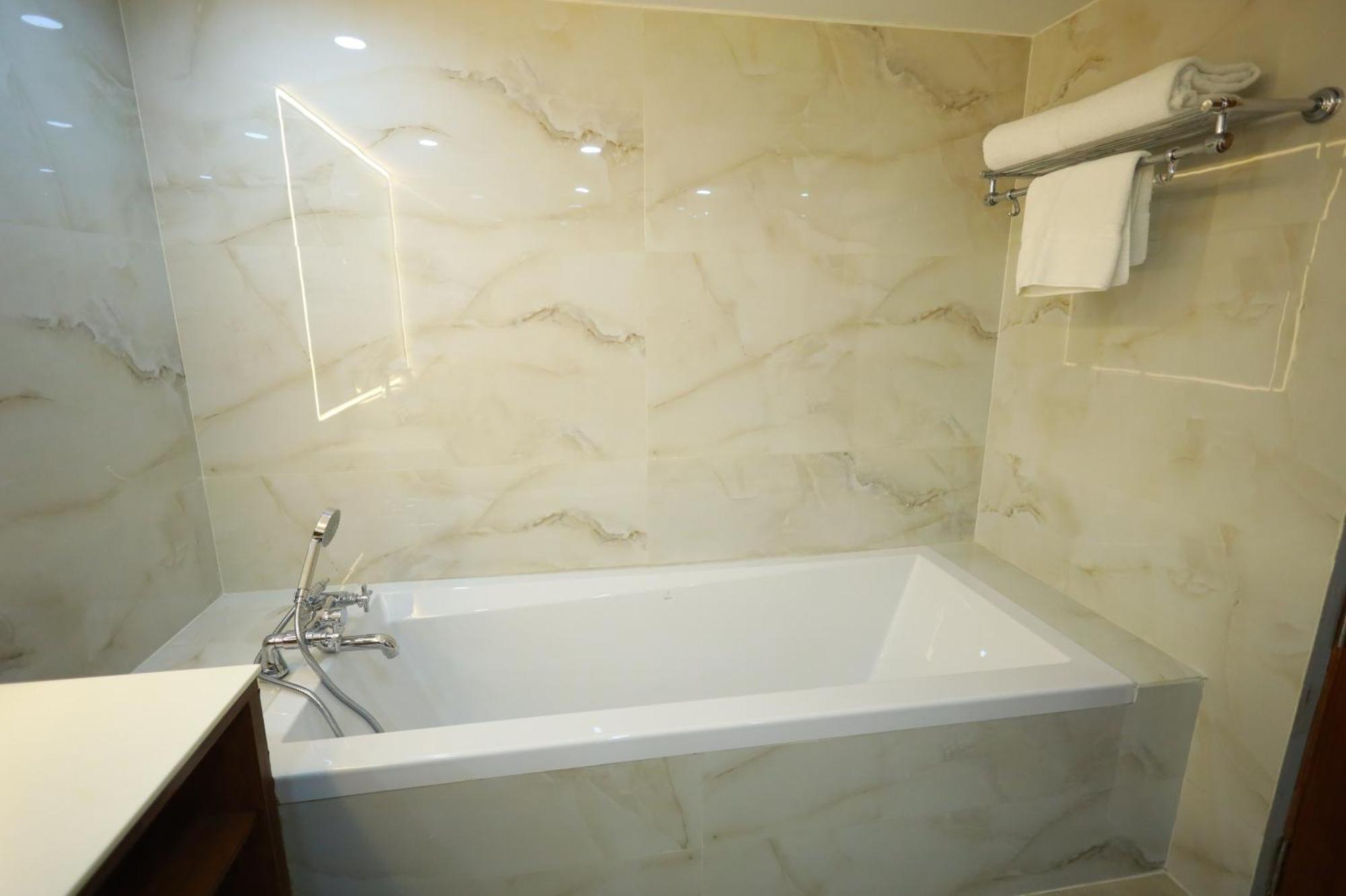 Saj Luciya -a Classified 4 Star Hotel Thiruvananthapuram