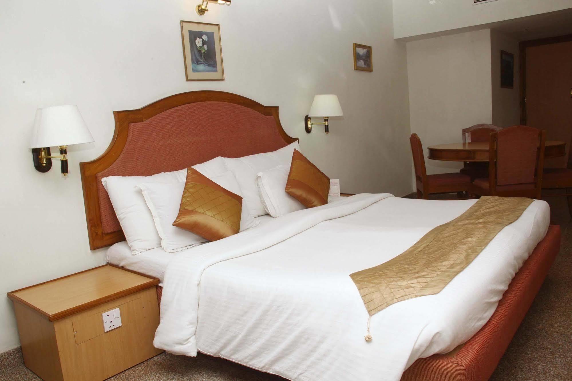 Saj Luciya -a Classified 4 Star Thiruvananthapuram
